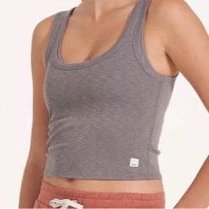 Vuori Sunrise Ribbed Crop Tank in Smoke- Size Medium- GUC